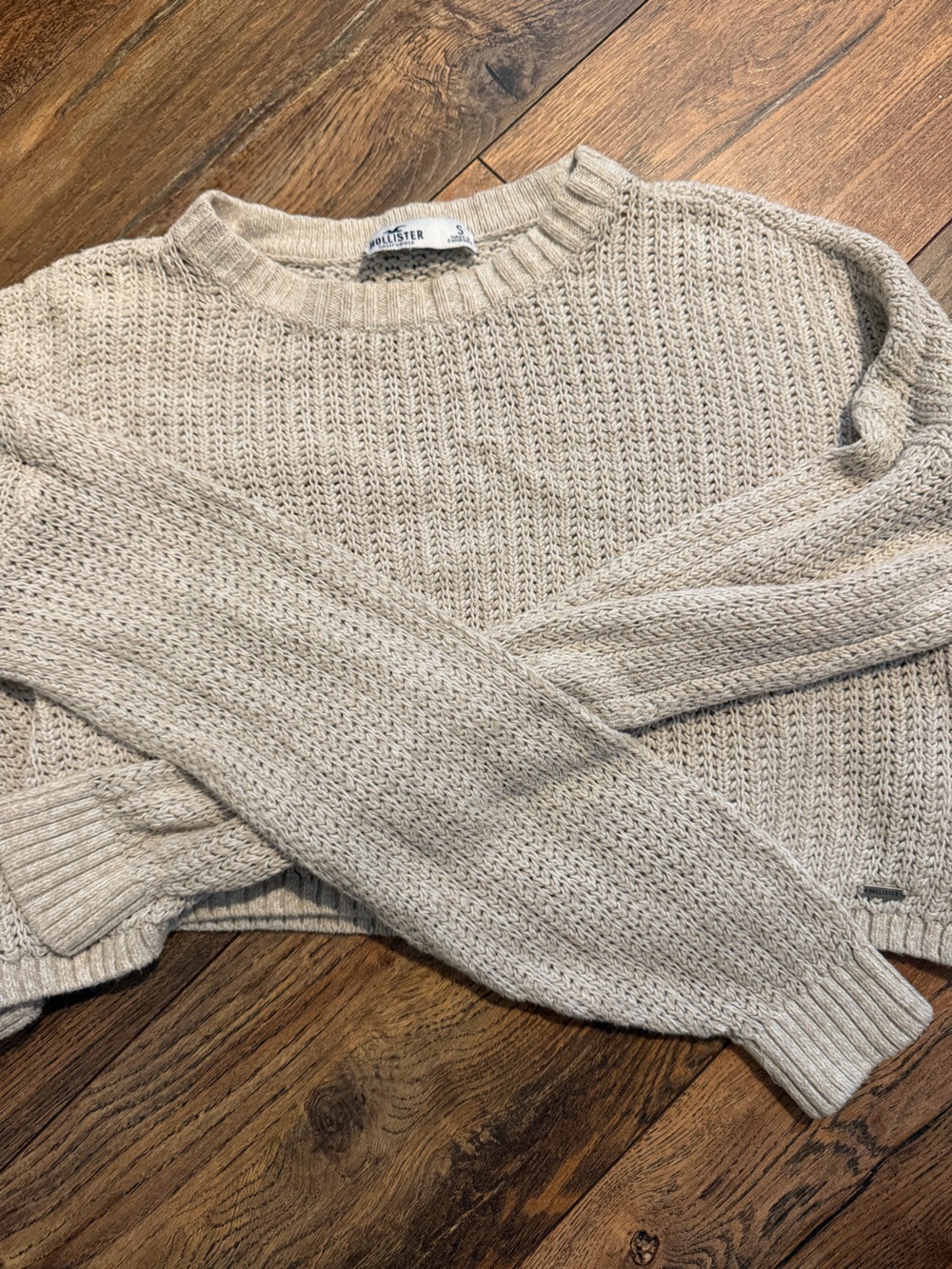 Hollister Women's Cream Knit Crewneck Sweater